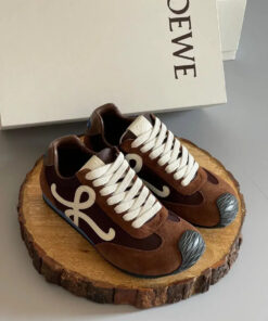 Classic Low Sneaker – Brown