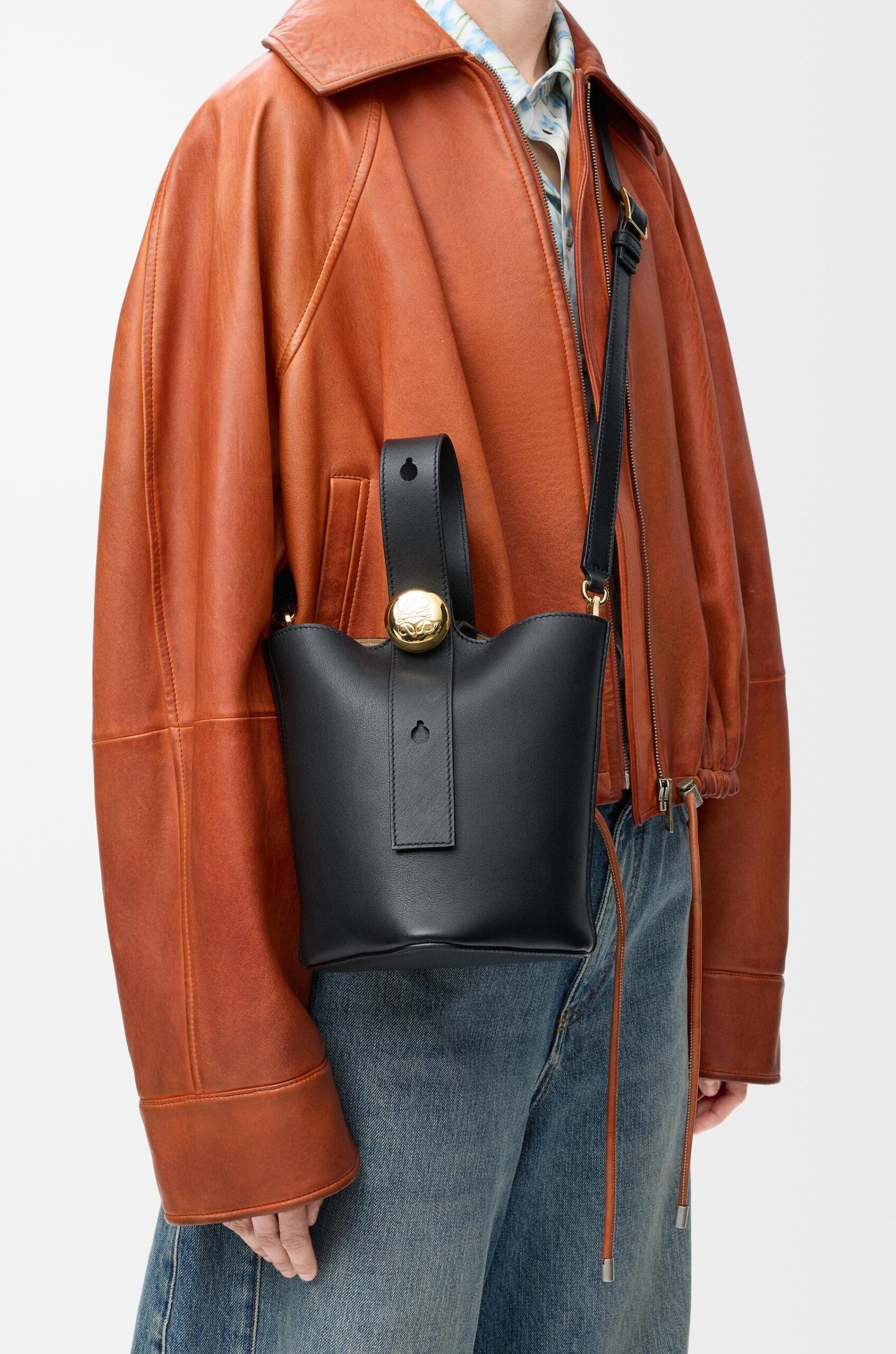 Mini Pebble Bucket Bag - Black