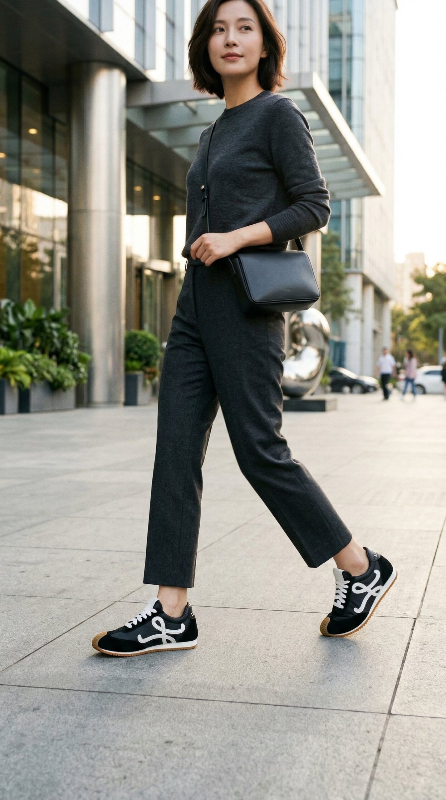 Classic Low Sneaker – Black & White