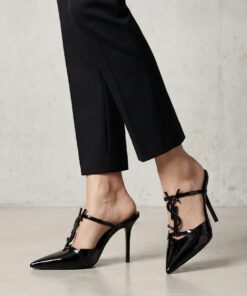 Cassandra Sandal in patent leather - Black