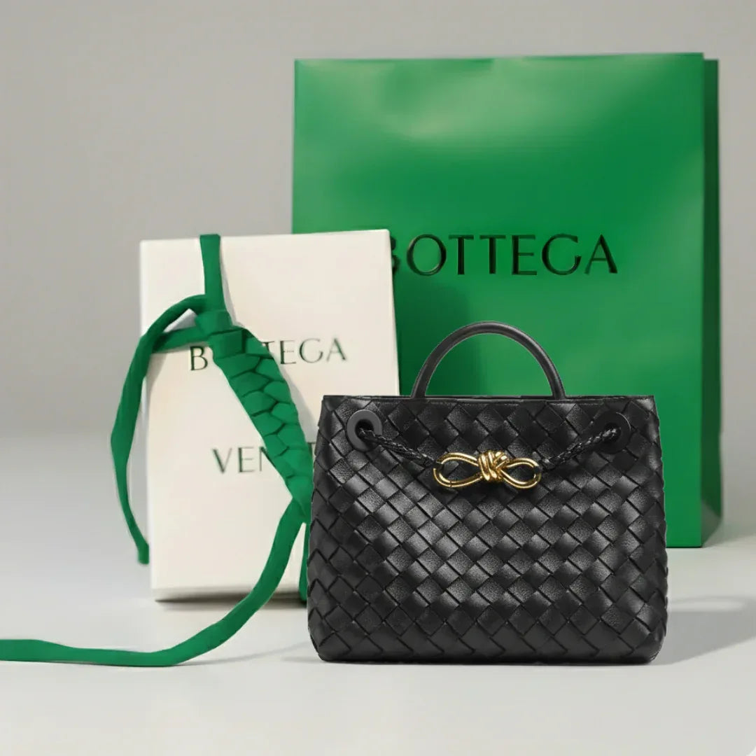 Small Leather Black