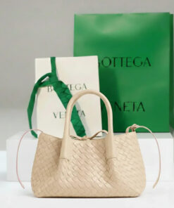 Small Leather Crossbody Bag Ecru/Matcha