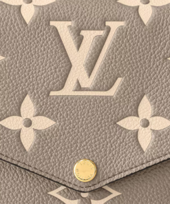 Chain Pochette Bag